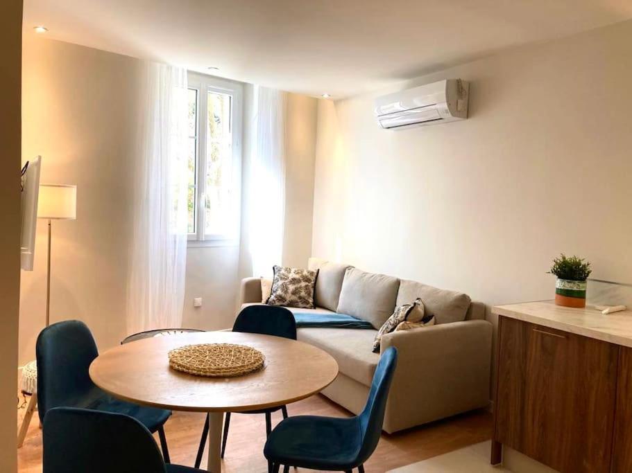 Le Palm Appartement Elegant & Design En Bord Riviere Collobrières 外观 照片