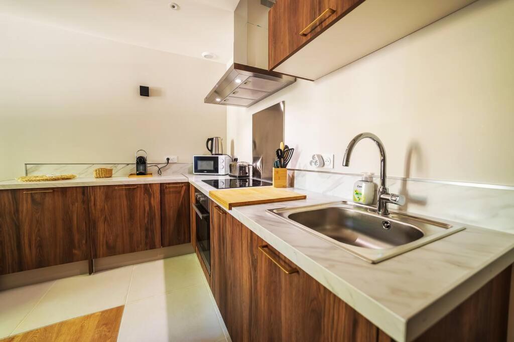 Le Palm Appartement Elegant & Design En Bord Riviere Collobrières 外观 照片